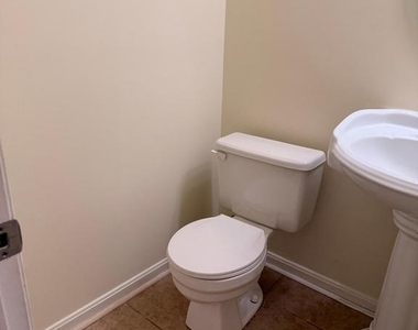 8818 Ridge Hollow Court - Photo Thumbnail 14