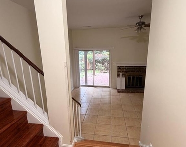 8818 Ridge Hollow Court - Photo Thumbnail 3