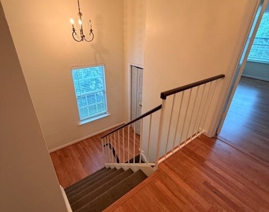 8818 Ridge Hollow Court - Photo Thumbnail 22