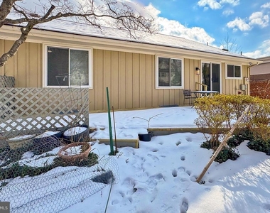 2804 Oakton Manor Court - Photo Thumbnail 41