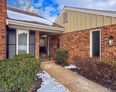 2804 Oakton Manor Court - Photo Thumbnail 1