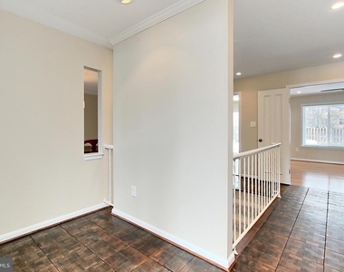 2804 Oakton Manor Court - Photo Thumbnail 4