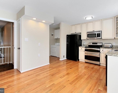 2804 Oakton Manor Court - Photo Thumbnail 15
