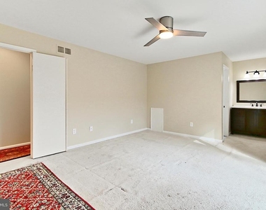 2804 Oakton Manor Court - Photo Thumbnail 22