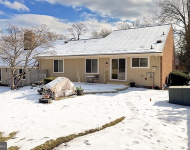 2804 Oakton Manor Court - Photo Thumbnail 44