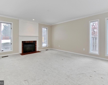2804 Oakton Manor Court - Photo Thumbnail 6