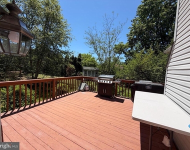 407 Tamarack Circle - Photo Thumbnail 42