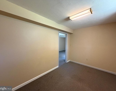 407 Tamarack Circle - Photo Thumbnail 34