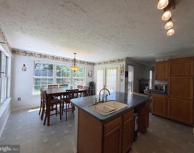 407 Tamarack Circle - Photo Thumbnail 11