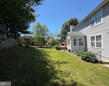 407 Tamarack Circle - Photo Thumbnail 38