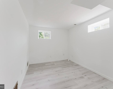 10914 Woodhaven Drive - Photo Thumbnail 19