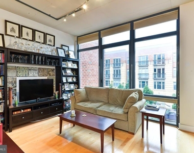 520 John Carlyle Street - Photo Thumbnail 1