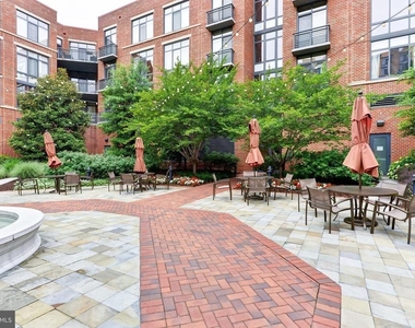 520 John Carlyle Street - Photo Thumbnail 24