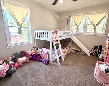 5313 N Sumac Circle - Photo Thumbnail 9