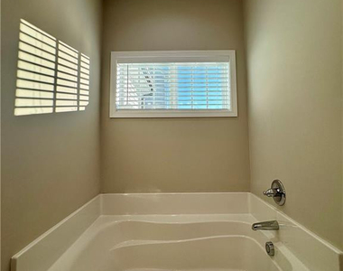 1744 Stackhouse Drive - Photo Thumbnail 15