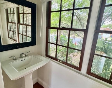204 S Irving Street - Photo Thumbnail 13