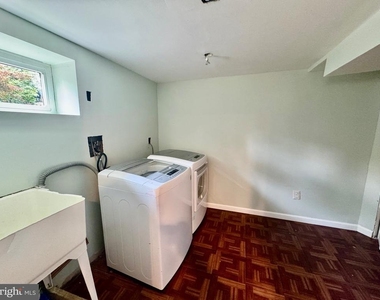 204 S Irving Street - Photo Thumbnail 19