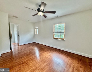 204 S Irving Street - Photo Thumbnail 8