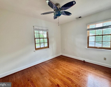 204 S Irving Street - Photo Thumbnail 10