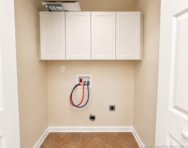 1529 Seabiscuit Drive - Photo Thumbnail 10