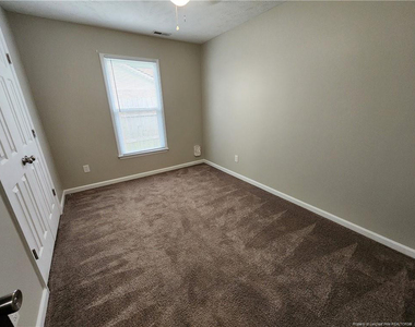 2212 Mossycup Lane - Photo Thumbnail 7