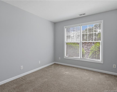 401 Meadowland Court - Photo Thumbnail 17