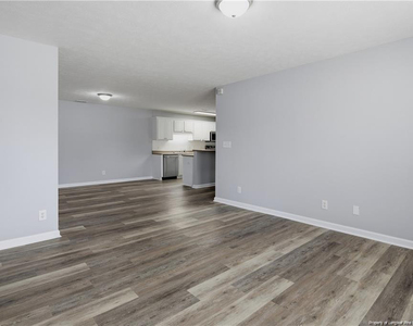 401 Meadowland Court - Photo Thumbnail 9