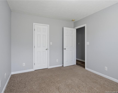 401 Meadowland Court - Photo Thumbnail 13