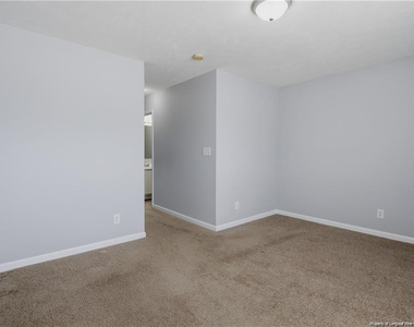401 Meadowland Court - Photo Thumbnail 10