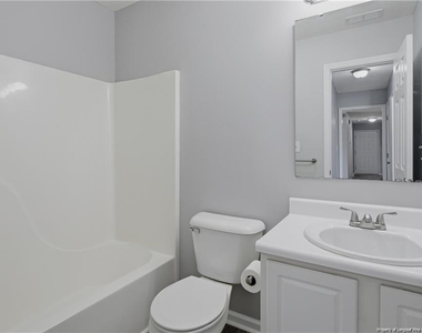401 Meadowland Court - Photo Thumbnail 16