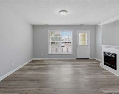 401 Meadowland Court - Photo Thumbnail 7