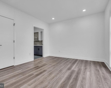 330 Cecil B Moore Avenue - Photo Thumbnail 17