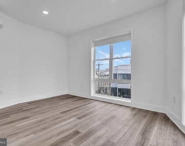 330 Cecil B Moore Avenue - Photo Thumbnail 16