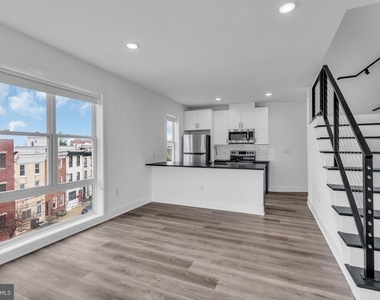 330 Cecil B Moore Avenue - Photo Thumbnail 10