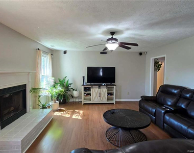 700 Rim Road - Photo Thumbnail 10