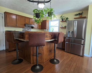 700 Rim Road - Photo Thumbnail 15
