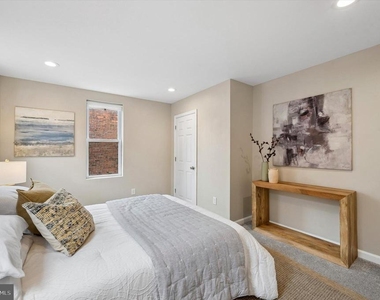 743 S 52nd Street - Photo Thumbnail 15