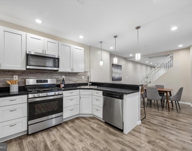 743 S 52nd Street - Photo Thumbnail 10