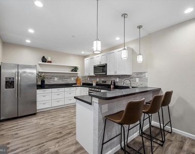 743 S 52nd Street - Photo Thumbnail 7