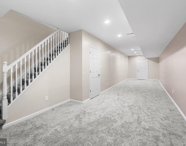 743 S 52nd Street - Photo Thumbnail 25