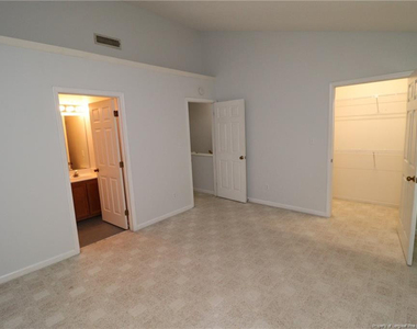 240 Beechtree Drive - Photo Thumbnail 21