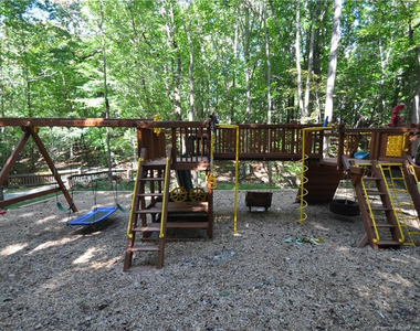 240 Beechtree Drive - Photo Thumbnail 29