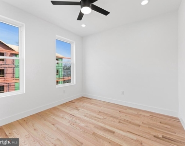 6442 Lansdowne Avenue - Photo Thumbnail 3