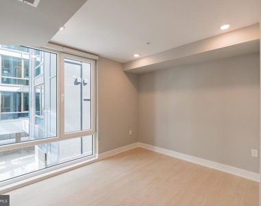 6604 Ridge Avenue - Photo Thumbnail 5