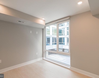 6604 Ridge Avenue - Photo Thumbnail 6