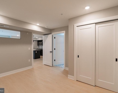 6604 Ridge Avenue - Photo Thumbnail 8