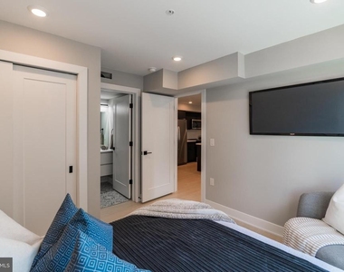 6604 Ridge Avenue - Photo Thumbnail 9