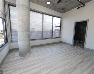 1810 E Venango Street - Photo Thumbnail 5