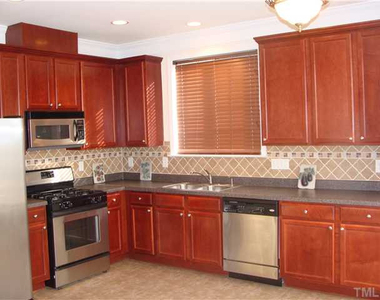 2007 Remington Oaks Circle - Photo Thumbnail 2