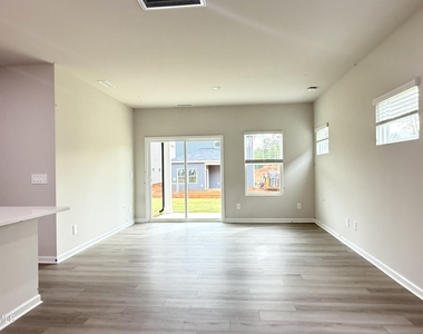 1008 Saint Lawrence Drive - Photo Thumbnail 6